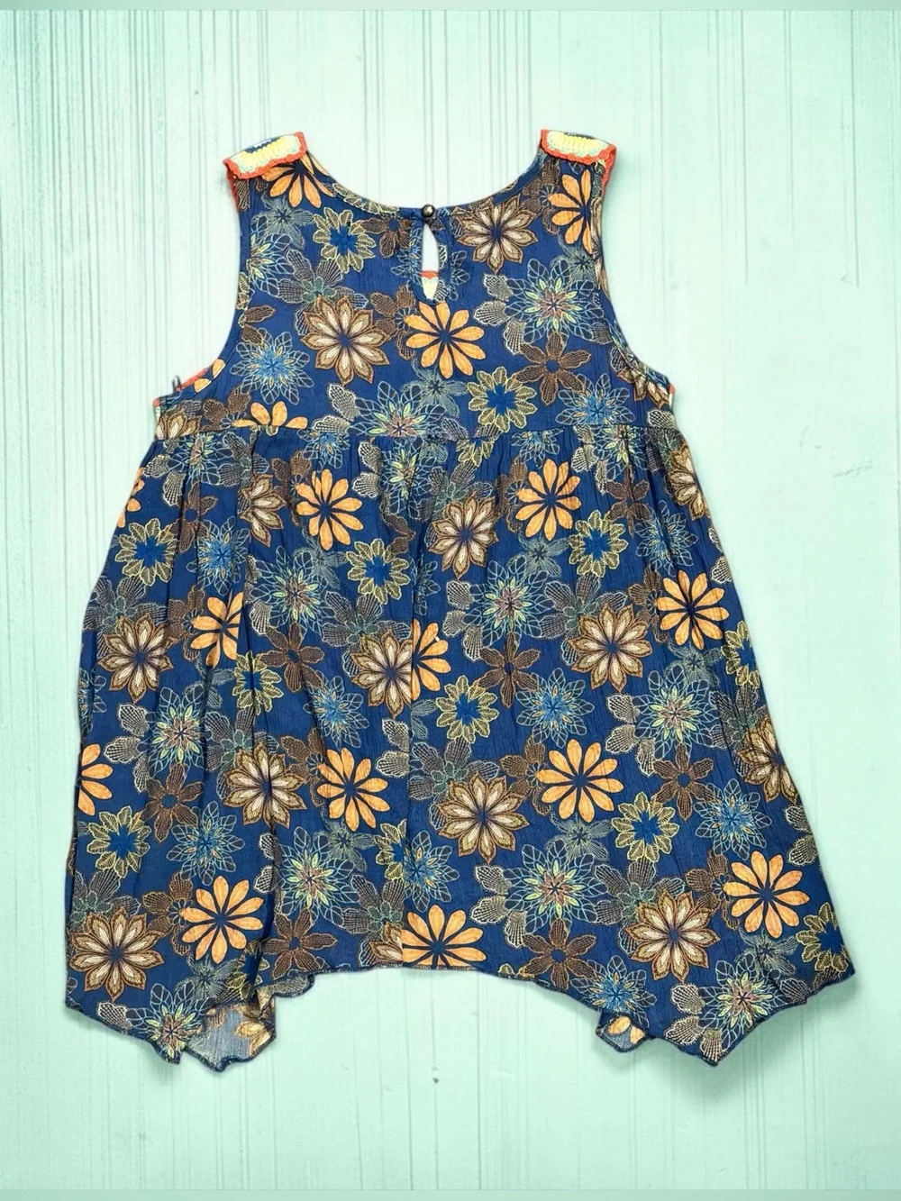 art class sleeveless tank